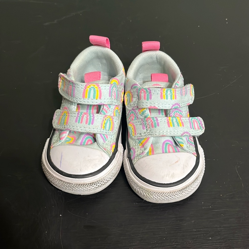 Rainbow pattern Converse size 3C